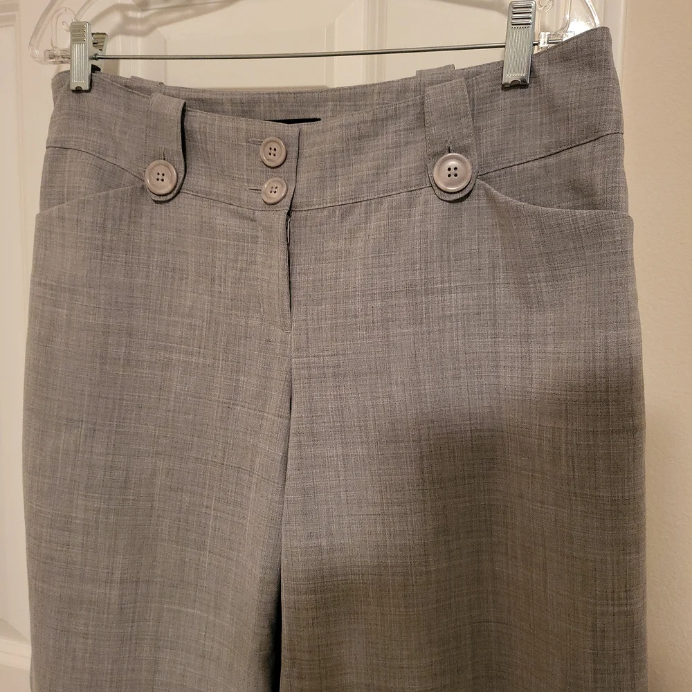Express - Capris - Picture 2 of 5
